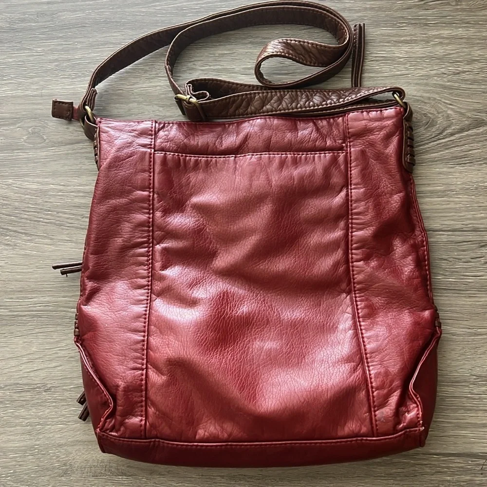 Bueno over the shoulder or cross body bag. Brick red. Lots of pockets. L… - Picture 3 of 8